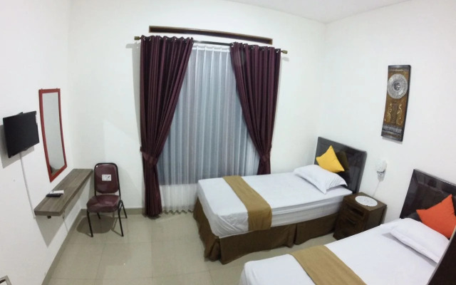 Padma Laguna Guest House