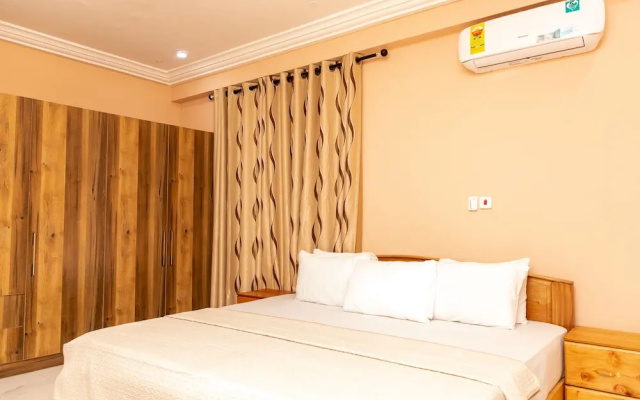Executive 3-bed Furnished Apartment in Kwashieman