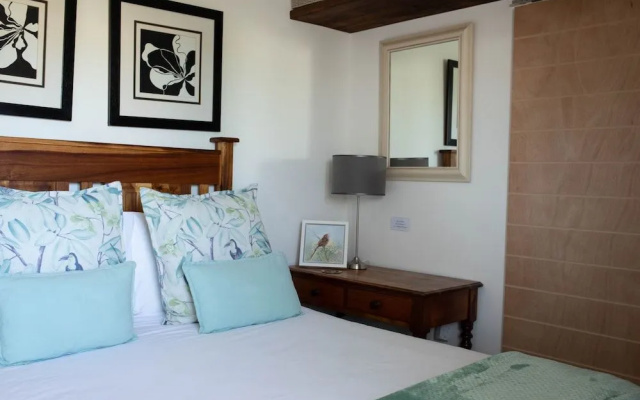 Stay at Friends (Guest house)