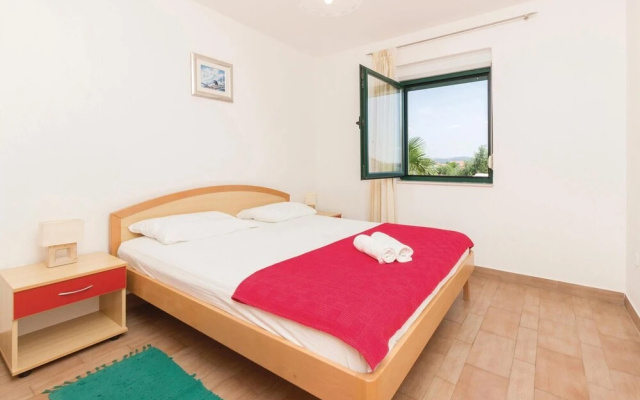 Amazing Home in Pasman With Wifi and 8 Bedrooms