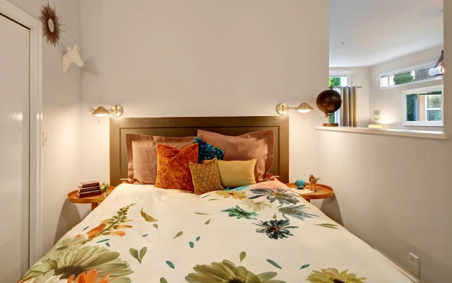 Belltown Court Bliss - Studio Apartment