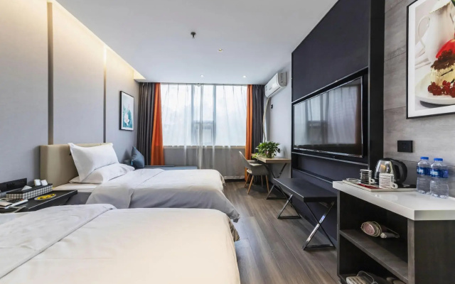 Aibo Hotel