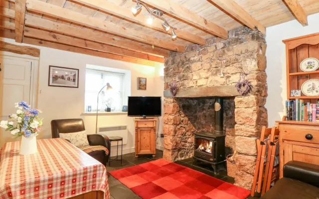 White Lilac Cottage