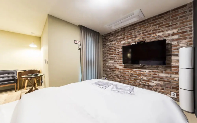 Pyeongtaek Sevilla Hotel