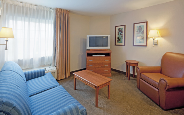 Candlewood Suites West Springfield by IHG