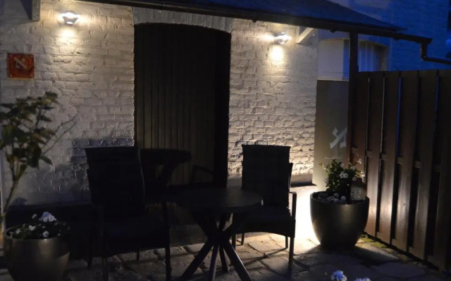 Le Bellea (Adults Only)