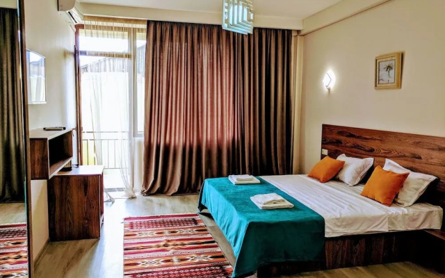 Hotel Canvas