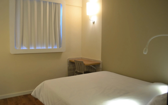 ibis budget Divinopolis