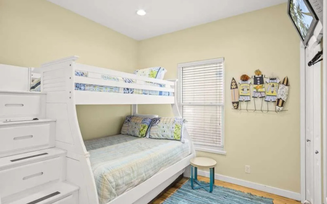 Castaways by Silver Sands Vacation Rentals
