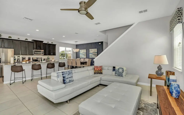 9023 Pelican Cove