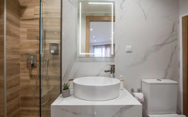 ammos suites