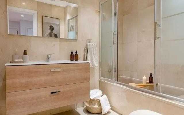 Raja - 2 Bedrooms Apartment in Almagro