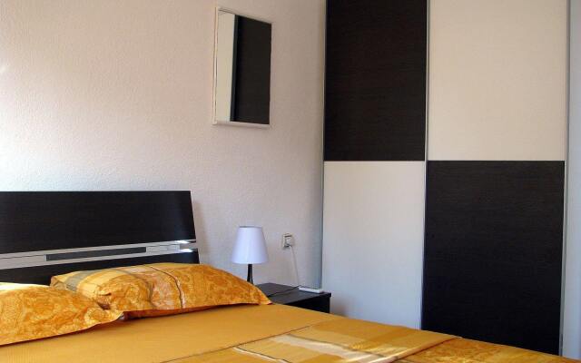 Отель Maki Apartments в Богишичи - отзывы комната для гостей