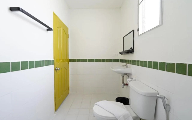 RoomQuest Hotel Pratunam