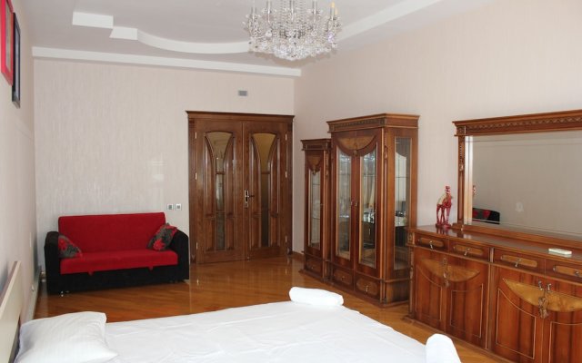 Apartment on Akademik Sh. Azizbayov 88a 0