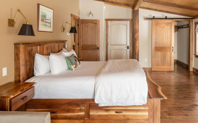 Seesaw's Lodge