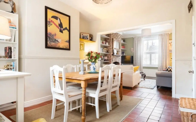 Cosy & Stylish 2 Bedroom House, Central York