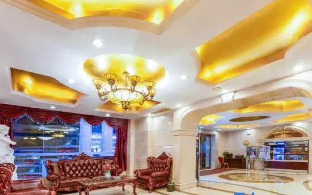 Vienna Hotel (Xiangtan Jiuhua High-Speed Rail North Station)