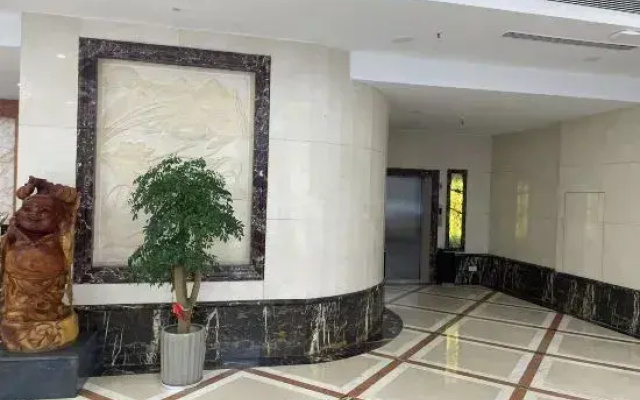 Qinglan Hotel (Danjin Road Wanshan Park Branch, Danyang City)