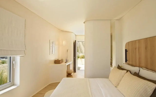White Pebble Suites
