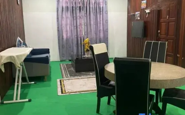 OYO 91250 Roomstay Awie