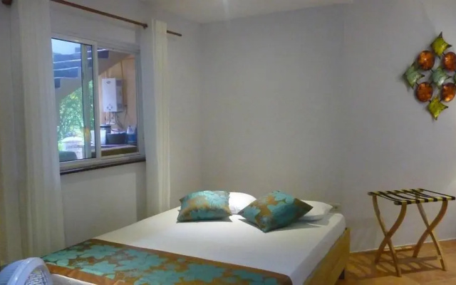 Playa Bluff Hotel