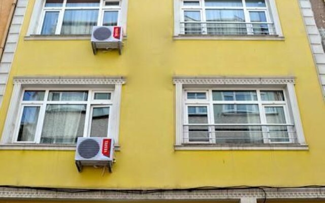 Отель The Suite Istanbul вид на фасад