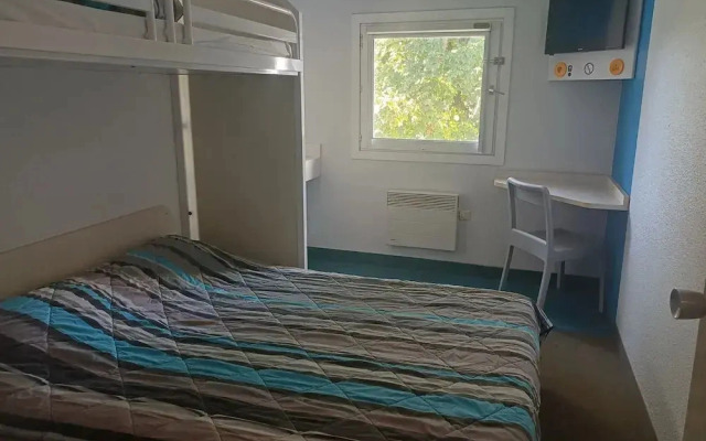 Unisotel Ex Hotel F1