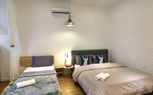 iBook 5 - Scandinavian Suites Room