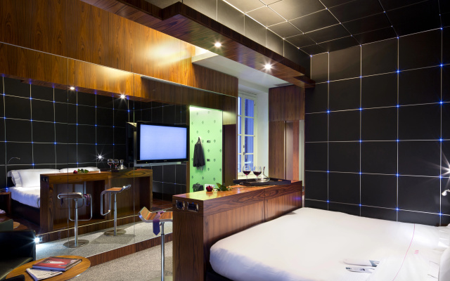 Отель Unahotels Vittoria Firenze