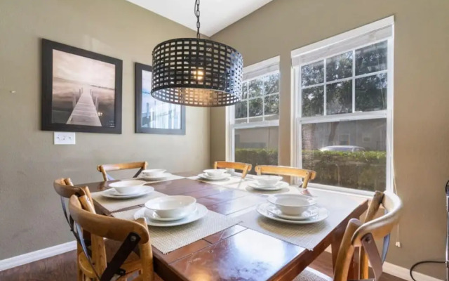 Amazing 4bdr House in Disney 20104