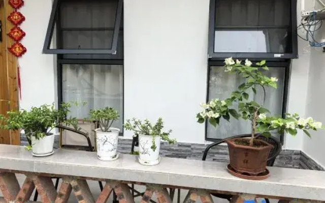 Beihai Longmai Yaju Homestay (Guantouling Zixiawan Tourist Scenic Area)