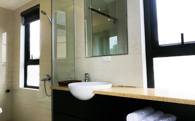 Ivy Hotel Ha Long