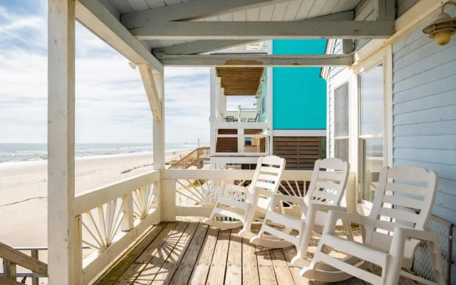 Cuddlefish by Oak Island Accommodations