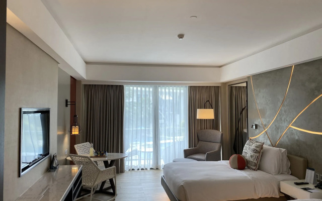 The Lind Boracay