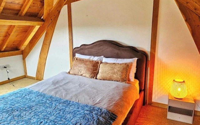 Peaceful Nature Retreat in Othery