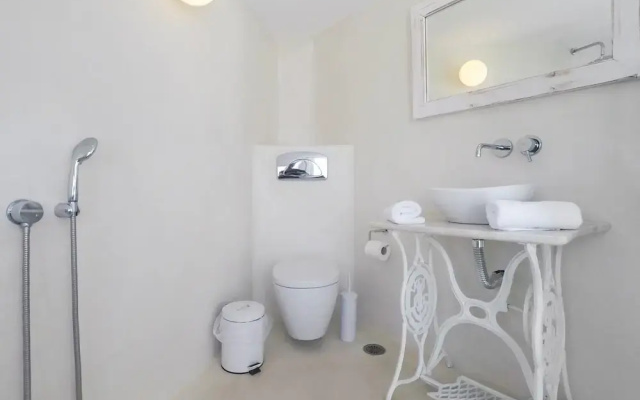 Kouros Home and Suites