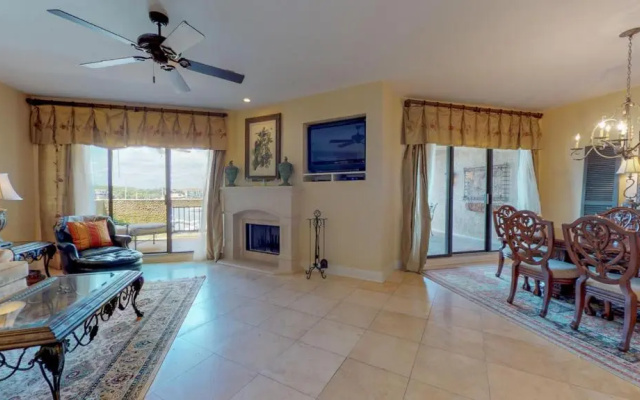 7124 Harbourside I