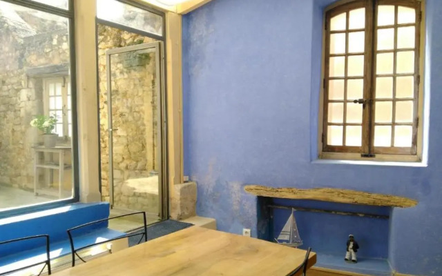 Appartement au coeur du village- Ref12