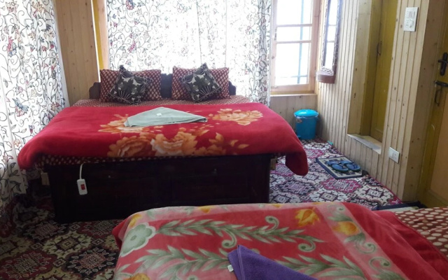Hotel Bright Palace