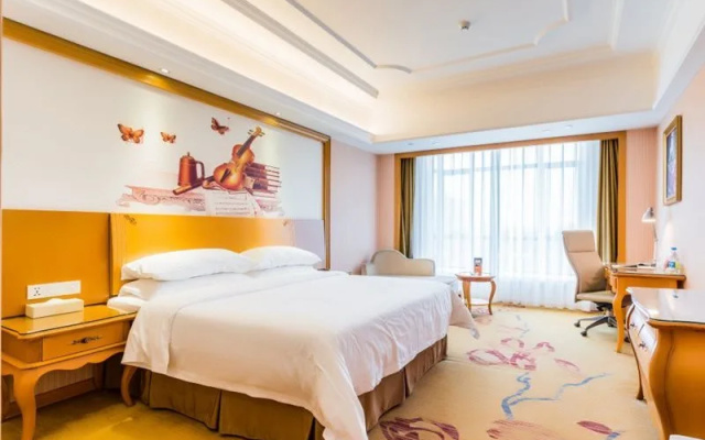 Vienna International Hotel  Guangdong Huazhou East