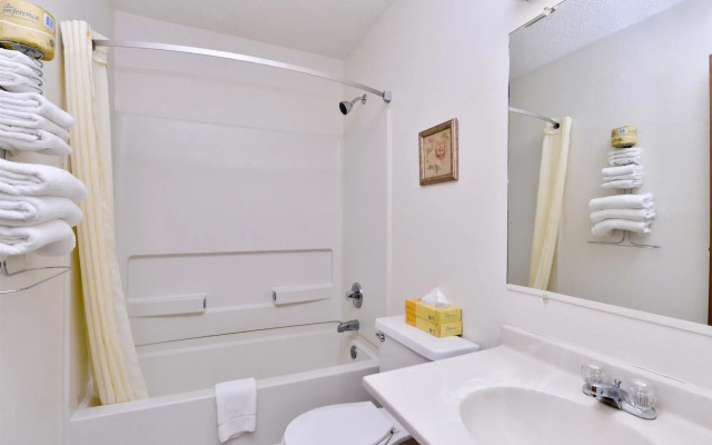 Americas Best Value Inn & Suites International Falls