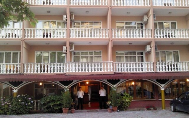 Azim Thermal Hotel вид на фасад
