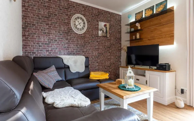 Apartment in Westerdeichstrich Near North Sea