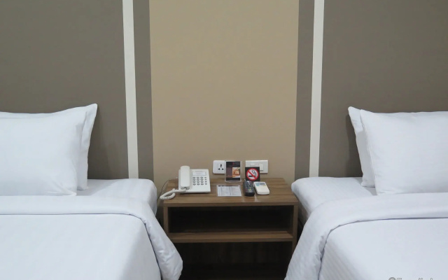 S Hotel and Residences