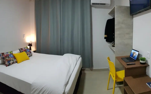 Aero Inn Hotel