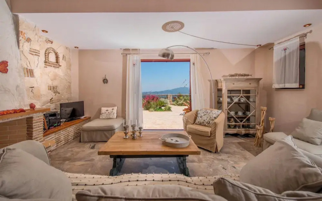 Amorosa Villas