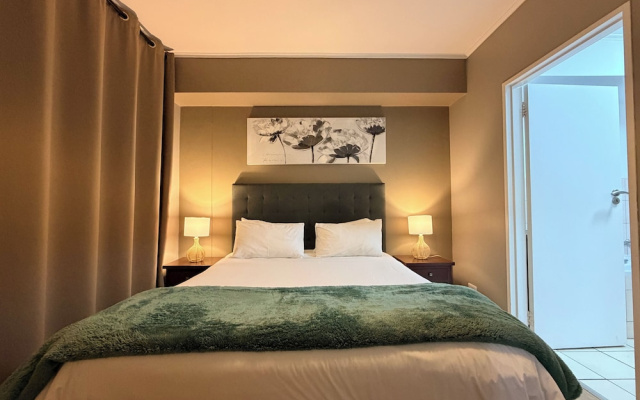 CENTURY CLUB - Luxury Apartment Hotels