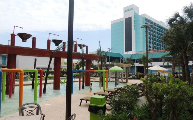 Landmark Resort 945