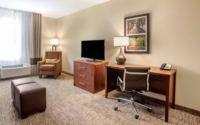 Comfort Inn & Suites